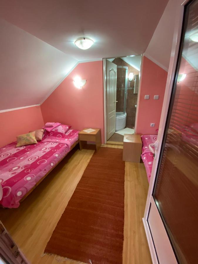 Sud ,,Antal I Olga,, Bed & Breakfast Skorenovac Dış mekan fotoğraf