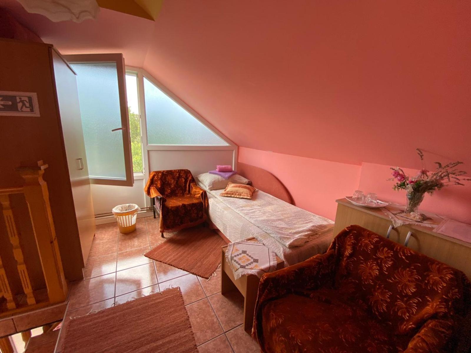 Sud ,,Antal I Olga,, Bed & Breakfast Skorenovac Oda fotoğraf